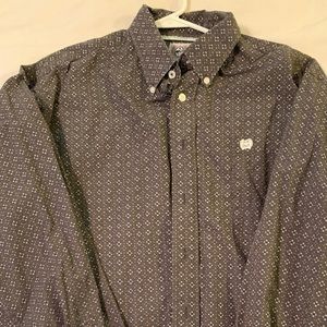 Cinch men’s button down shirt size medium.
